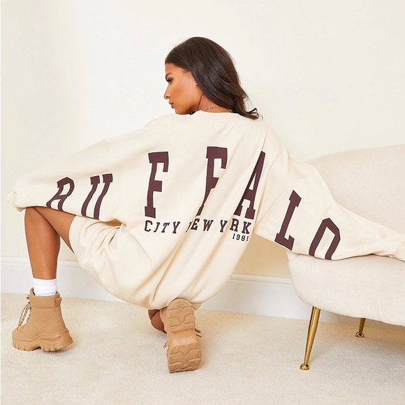 PrettyLittleThing Sweaters - Pretty little thing sweatshirt dress